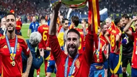 巴萨觊觎利物浦射手伊萨克，纽卡斯尔寻求20万镑高薪留将